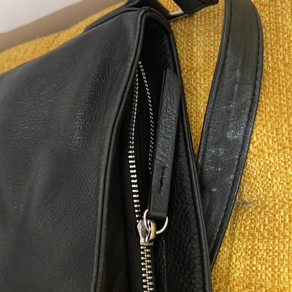 Used once Black Margot 100% leather bucket pocket book..☘️☘️ - Picture 8 of 10